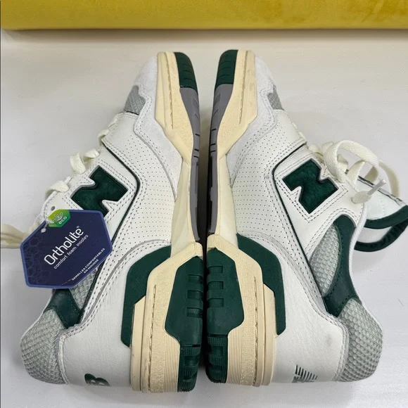 NWT • New Balance • Green 550 Sneaks • Size 6.5 Men/8 Women • 💚🤍 - Picture 10 of 16